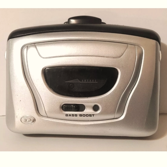 Duraband Model M820 Portable Cassette Player Tested - Picture 1 of 7